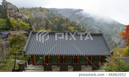 韓國江原道仁濟郡雪嶽山奉正岩狩獵洞谷 韓國江原道仁濟郡雪嶽山奉正岩狩獵洞谷 66862052
