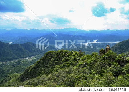 韓國忠北丹陽郡全城面錦草山 韓國忠北丹陽郡全城面錦草山 66863226