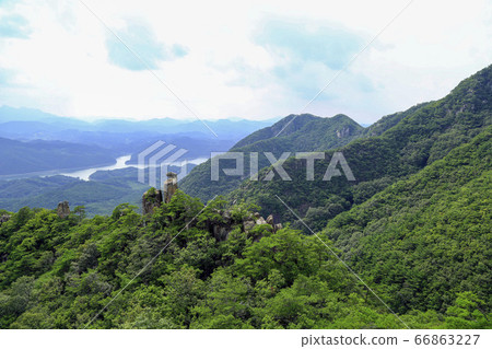 韓國忠北丹陽郡全城面錦草山 韓國忠北丹陽郡全城面錦草山 66863227