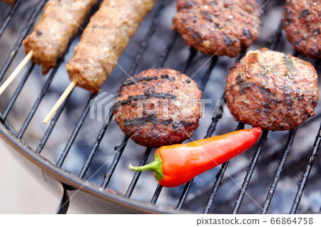 barbecue kebab meat and pepper roasting on grill barbecue kebab meat and pepper roasting on grill 66864758