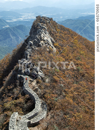 韓國慶北青松郡巨王山面巨王山楓 韓國慶北青松郡巨王山面巨王山楓 66870668