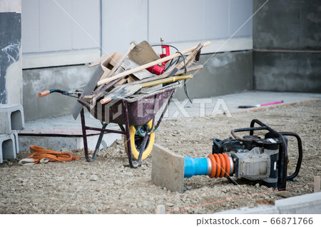 施工現場工具 66871766