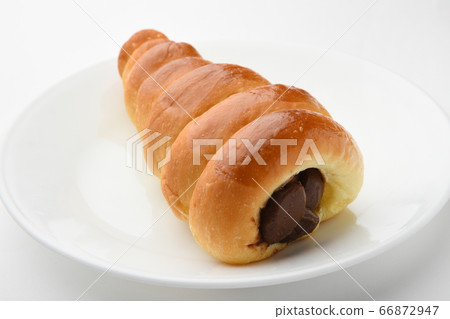 Sweet bread chocolate corone Sweet bread chocolate corone 66872947