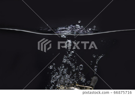 fishing reel Falling into the water fishing reel Falling into the water 66875716