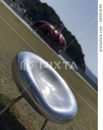 高度設計的椅子 66881646