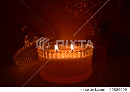 Candles that make you feel calm 66886096