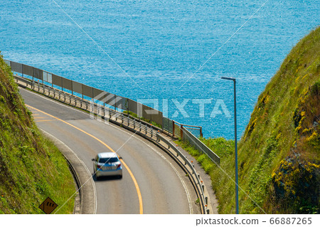 Seaside road car 66887265