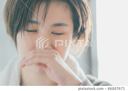 鼻炎女性 66887671