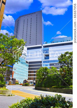 Landscape of the newly remodeled Yokohama Station West Exit 66887956