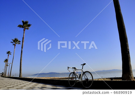Cycling Road 66890919