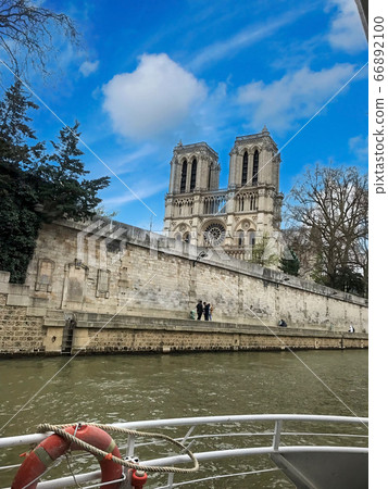 World photo World photo 66892100