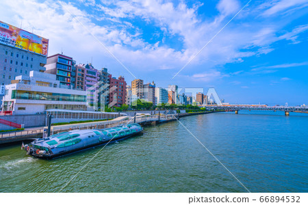 Japan's Tokyo cityscape Overlooking the water bus stop "Himiko" etc. (a new famous place in the back, the Sumida River Walk) Japan's Tokyo cityscape Overlooking the water bus stop "Himiko" etc. (a new famous place in the back, the Sumida River Walk) 66894532