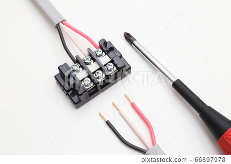 電氣工作圖像 接線工作到接線端子 66897978