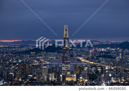 Night view of Seoul viewed from Namhansanseong 66898080