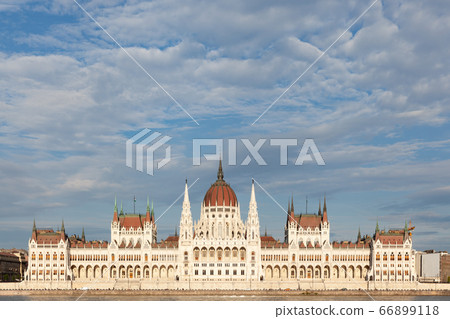 Hungarian Parliament, Budapest, Hungary 66899118