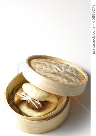 Kakuniman(白色背景)在籃子裡蒸 Kakuniman(白色背景)在籃子裡蒸 66899275