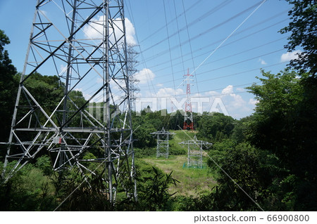 架空電力線的立交橋 架空電力線的立交橋 66900800