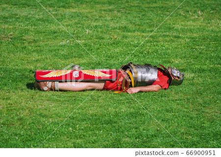 Defeated Roman Legionary 66900951