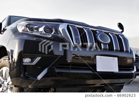 Car image Toyota Land Cruiser Prado low angle 66902623
