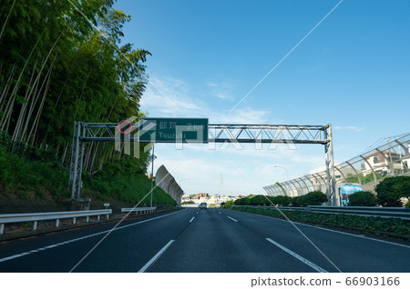 Third Keihin Tsuzuki Exit 66903166