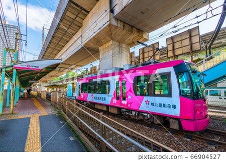 Tokyo cityscape in Japan, overlooking the Tokyo Sakura Tram (Toden Arakawa Line) in front of Oji Station Tokyo cityscape in Japan, overlooking the Tokyo Sakura Tram (Toden Arakawa Line) in front of Oji Station 66904527