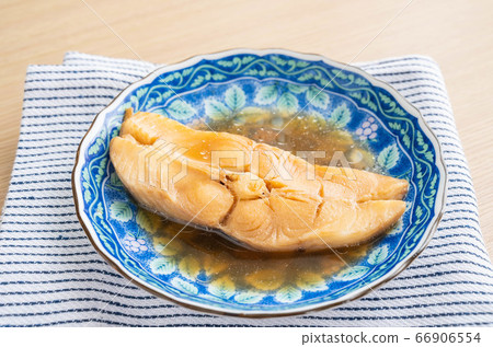 Boiled of flatfish 66906554