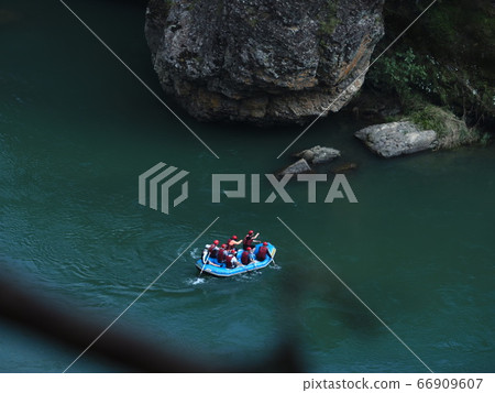 影月洞漂流的人 影月洞漂流的人 66909607