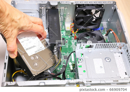 Computer_remove hard disk 66909704