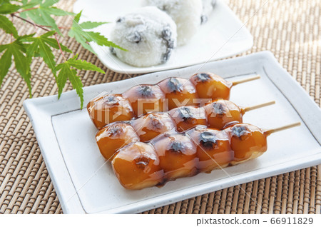 茶糖果(Dango /大福年糕)Tomomiji 茶糖果(Dango /大福年糕)Tomomiji 66911829