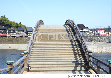 View of Kintai Bridge over Nishiki River 66913096