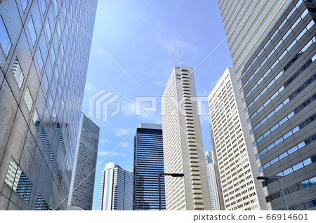 新宿的高層建築群 新宿的高層建築群 66914601