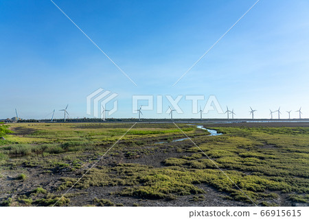 台灣台中市高美濕地浮橋 台灣台中市高美濕地浮橋 66915615