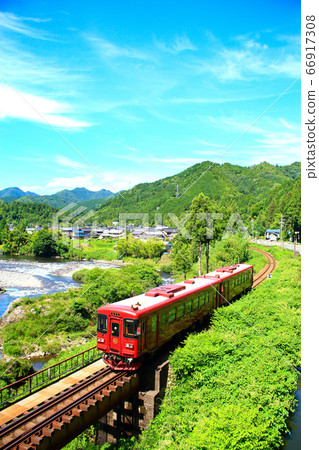 沿著Nagara河觀光火車 沿著Nagara河觀光火車 66917308