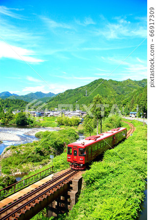沿著Nagara河觀光火車 沿著Nagara河觀光火車 66917309