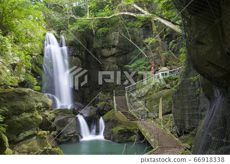 Ayu's Falls (Sumoto City, Hyogo Prefecture) Ayu's Falls (Sumoto City, Hyogo Prefecture) 66918338