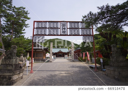 Itsukushima Shrine on Awaji Island (Sumoto City, Hyogo Prefecture) 66918478