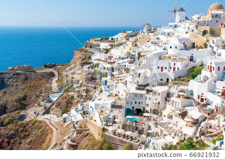[Greece] World of blue and white Santorini Island (August) 66921932