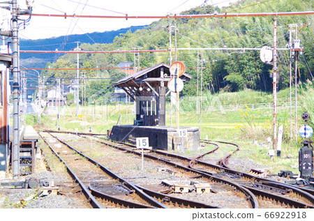 Scenery of Ichibataguchi Station where switchback tracks and retro homes tell the history today...Izumo City, Shimane Prefecture (sunny) Scenery of Ichibataguchi Station where switchback tracks and retro homes tell the history today...Izumo City, Shimane Prefecture (sunny) 66922918