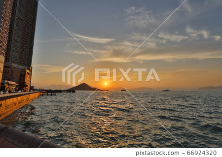 29 April 2020 a Kennedy Town Waterfront Sitting 66924320