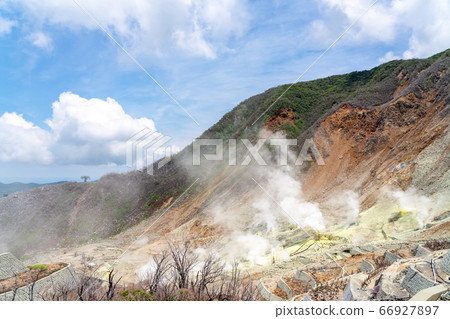 [神奈川縣]大涌谷（六月）在清新的春天的陽光下 66927897
