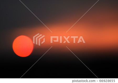 日落的太陽 66928655