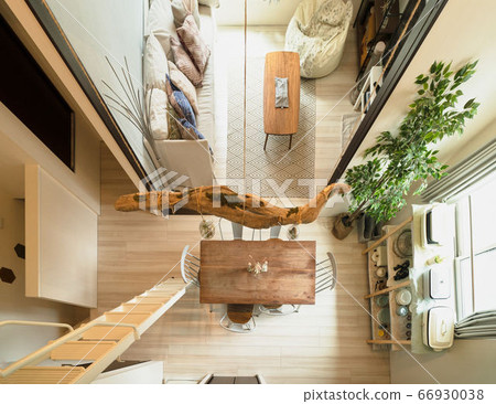 Living dining with driftwood in the interior 66930038