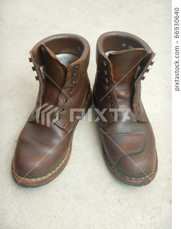 Foots maintenance 66930640