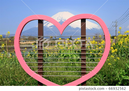 Mount Fuji and the heart mark 66932562