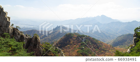 首爾市道峰區道峰洞道峰山秋 首爾市道峰區道峰洞道峰山秋 66938491
