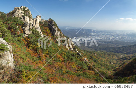首爾市道峰區道峰洞道峰山秋 首爾市道峰區道峰洞道峰山秋 66938497