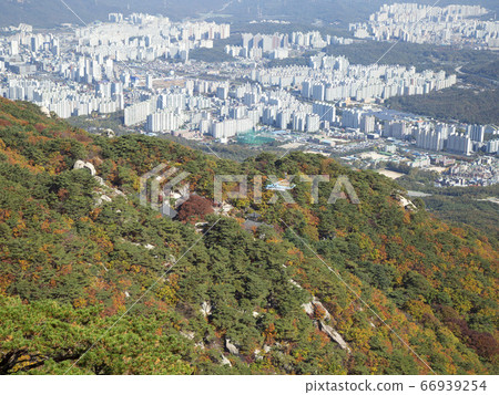 Autumn in Dobongsan, Dobong-dong, Dobong-gu, Seoul, Korea 66939254