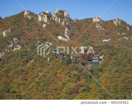 首爾市道峰區道峰洞道峰山的秋天 首爾市道峰區道峰洞道峰山的秋天 66939361