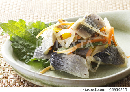Marinated herring 8 66939825