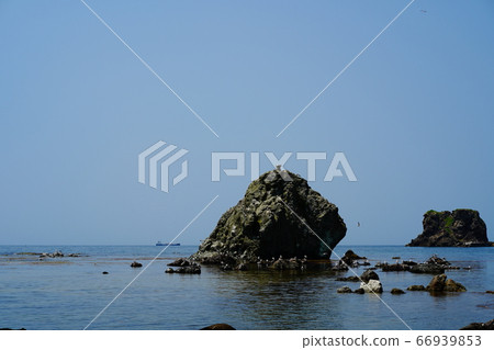 Offshore tanker, Bentenjima and Hogakejima Oga Peninsula in early summer 66939853